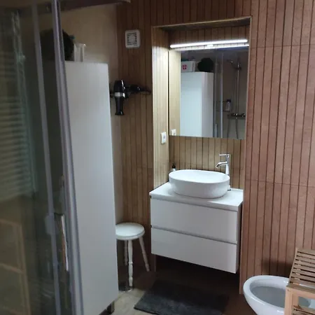 Casas Del Castillo, 4